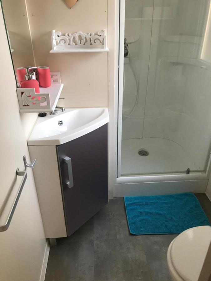 Mobilhome En Face Des Plages Hyères Zewnętrze zdjęcie