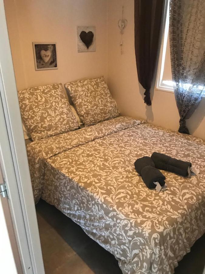 Mobilhome En Face Des Plages Hyères Zewnętrze zdjęcie